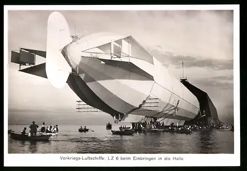 Fotografie Vorkriegs-Luftschiffe: LZ 6 (Luftkreuzer Z III) beim Einbringen in die Halle