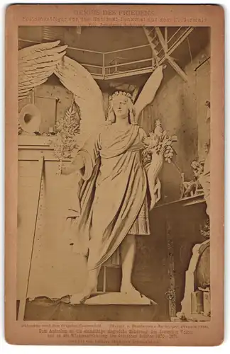 Fotografie Bruckmann, Dresden, Ansicht Dresden, Postamentfigur des Niederwald-Denkmal in Schilling`s Atelier Eliasstrasse