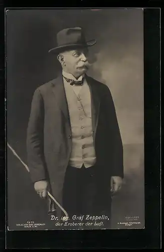 AK Graf von Zeppelin mit Flanierstock
