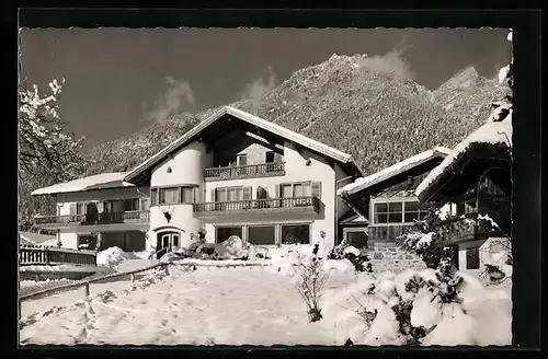 AK Garmisch-Partenkirchen, Gasthaus Almhütte im Winter