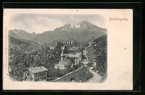 Relief-AK Berchtesgaden, Strassenpartie mit Kirche