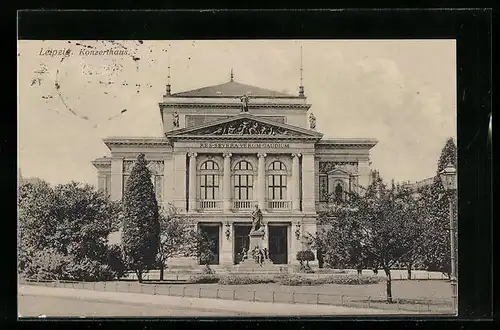 AK Leipzig, Konzerthaus mit Denkmal