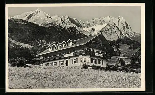 AK Garmisch-Partenkirchen /Bayr. Hochland, Hotel und Pension Hausberg