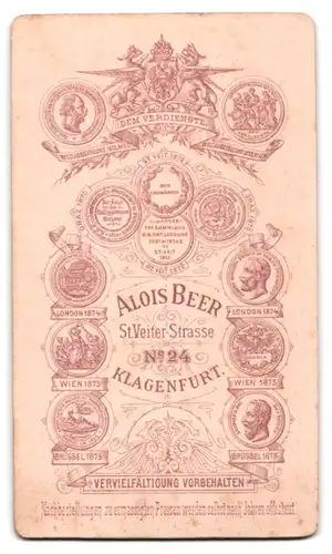 Fotografie Alois Beer, Klagenfurt, St. Veiter-Str. 24, Junge Frau mit Flechtfrisur und Kette