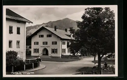 AK Lenggries, Strassenpartie mit Sparkasse Lenggries