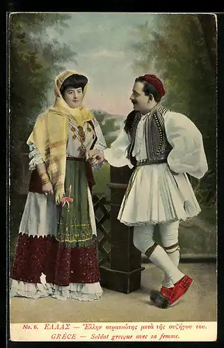 AK Grèce, Griechischer Soldat mit seiner Frau