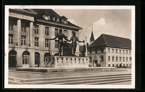 AK Aarau, Ortsansicht mit Denkmal