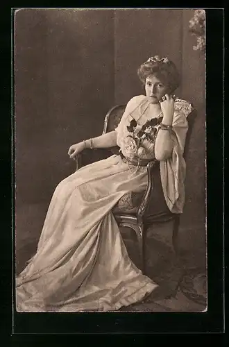 AK Prinzessin Rupprecht von Bayern im Sessel