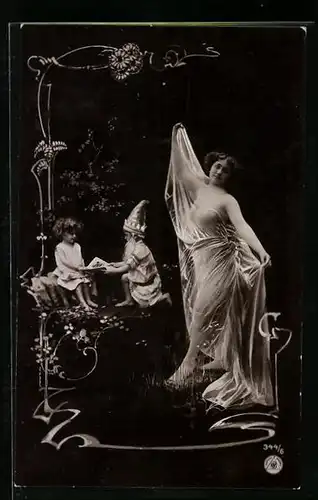 AK Tanzende Frau mit Elfe und Zwerg