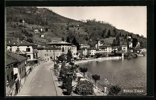 AK Ponte Tresa, Ortsansicht mit Uferstrasse aus der Vogelschau