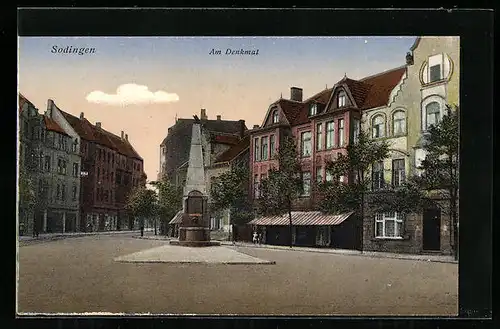 AK Sodingen, Strasse am Denkmal