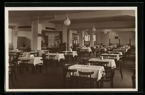AK Hamburg-Farmsen, Speisesaal im Rennbahn-Restaurant, Inh. Robert Meyer