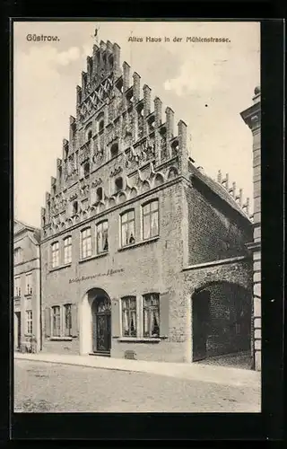AK Güstrow, altes Haus in der Mühlenstrasse