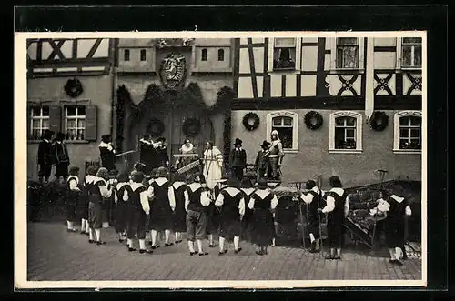 AK Münnerstadt, Heimatfestspiel Die Schutzfrau von Münnerstadt, Meldung vom Nahen der Schweden