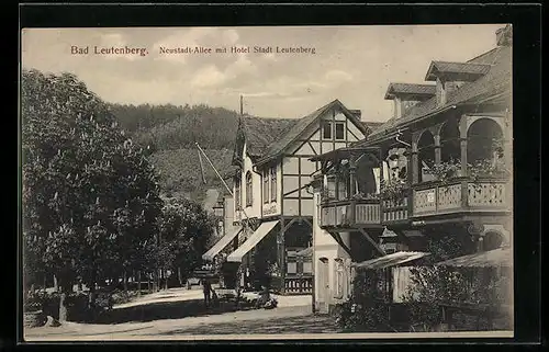 AK Bad Leutenberg i. Thür., Neustadt-Allee mit Hotel Stadt Leutenberg