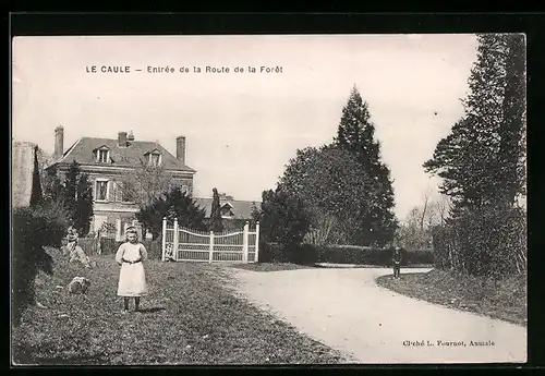 AK Le Caule, Entrée de la Route de la Foret