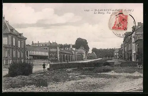 AK Saint-Laurent-en-Caux, Le Bourg, Vue d`ensemble