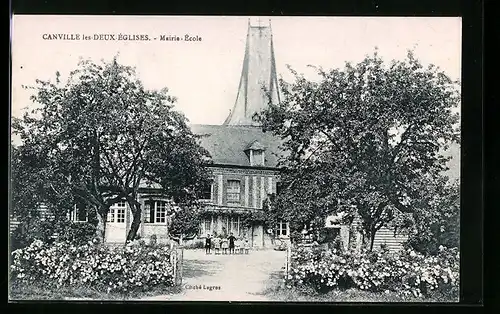 AK Canville-les-Deux-Eglises, Mairie et Ecole