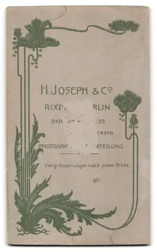 Fotografie H. Joseph & Co., Rixdorf, Berlinerstr. 55, Ältere Dame mit Brille