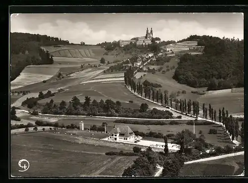 AK Banz über Lichtenfels, Gästehaus am Banzer Wald mit Blick auf die Kirche