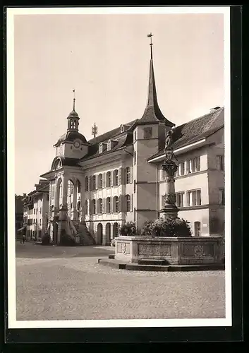 AK Zofingen, Rathausplatz mit Nikolaus-Thut-Brunnen