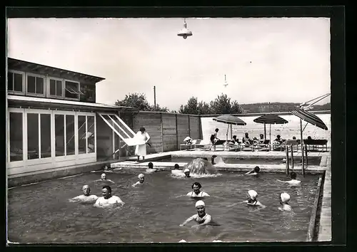 AK Zurzach, Thermalquelle-Schwimmbad bei Schönwetter