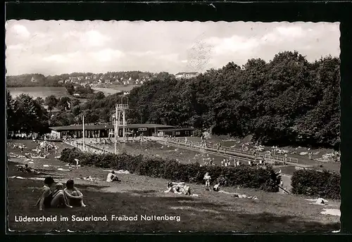 AK Lüdenscheid /Sauerland, Szene im Freibad Nattenberg
