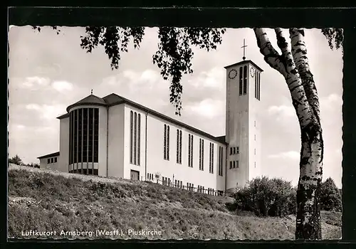 AK Arnsberg /Westf., Blick auf die Piuskirche