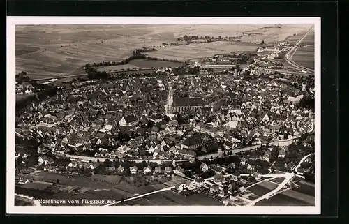 AK Nördlingen, Ortsansicht vom Flugzeug aus gesehen
