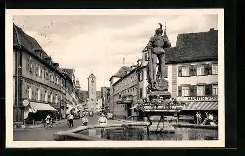 AK Bad Mergentheim, Milchlingsbrunnen und Burgstrasse