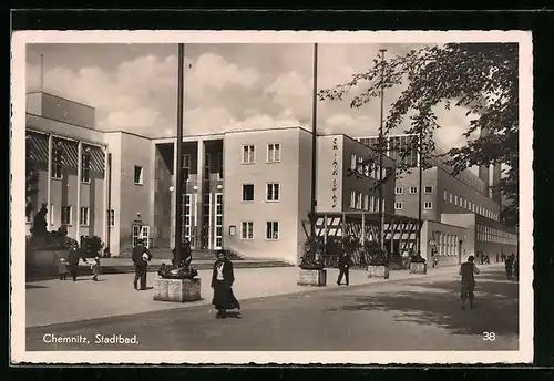 AK Chemnitz, am Stadtbad mit Passanten