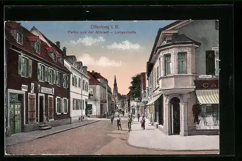 AK Offenburg i. B., Langestrasse Ecke Lindenplatz mit Geschäften