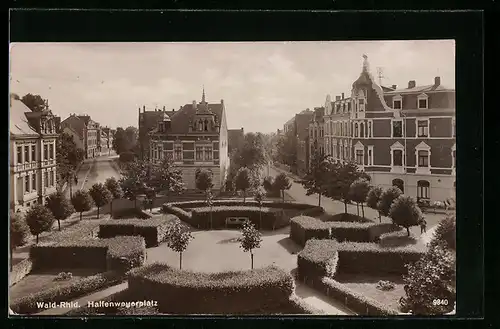 AK Wald /Rhld., Halfenweyerplatz bei Schönwetter