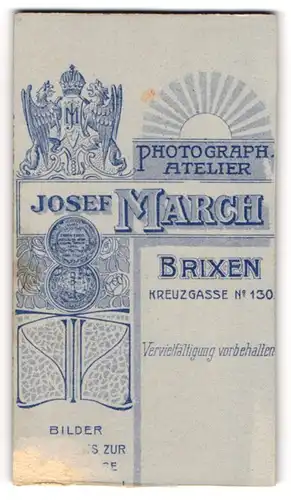 Fotografie Josef March, Brixen, Kreuzgasse 130, königliches Wappen mit Monogramm des Fotografen