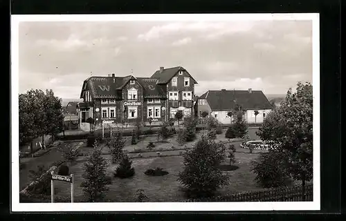 AK Neustadt a. Rstg., Christs Hotel mit Gartenanlage