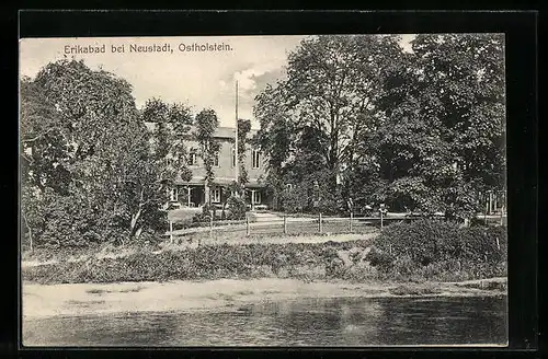 AK Neustadt /Ostholstein, Blick auf das Erikabad von Flusspartie