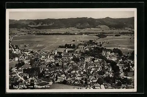 AK Isny i. Allg., Ortsansicht vom Flugzeug aus