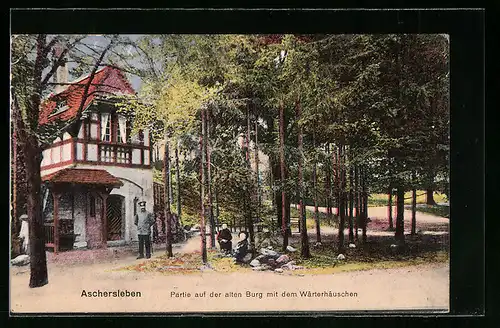 AK Aschersleben, Auf der alten Burg, Partie mit Wärter vor dem Wärterhäuschen