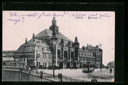 AK Lübeck, Bhnhof mit Strassenbahn