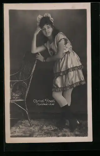 AK Portrait von Christl Fredi, Musikal-Akt