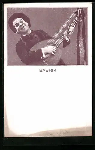 AK Babrik mit Lautengitarre, Musiker