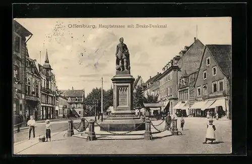 AK Offenburg, Hauptstrasse mit Drake- Denkmal