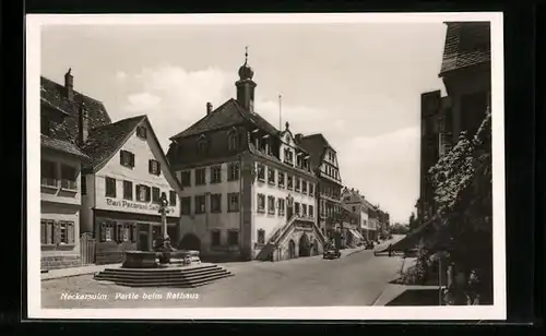 AK Neckarsulm, Partie beim Rathaus mit Seifenfabrik Carl Pecoroni