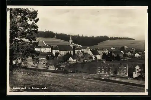 AK Schönwald im Schwarzwald, Ortspartie mit Kirche