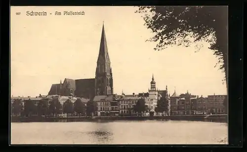 AK Schwerin, Am Pfaffenteich mit Kirche