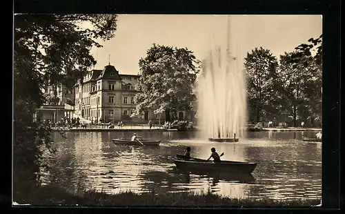 AK Apolda, Lohteich mit Fontäne