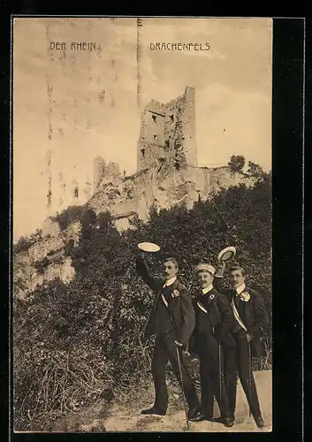 AK Drachenfels, Männer in Uniform vor der Ruine