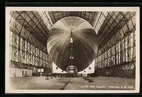 AK LZ 127 Graf Zeppelin Luftschiff, Einbringen in die Halle