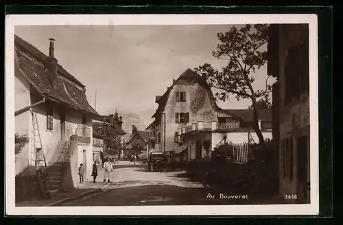 AK Bouveret, Strassenpartie mit alten Häusern