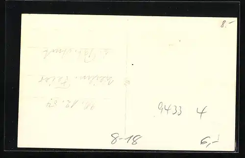 Foto-AK Weihnachtsfeier im Patentamt, Zwei Clowns mit Gitarre, 1954